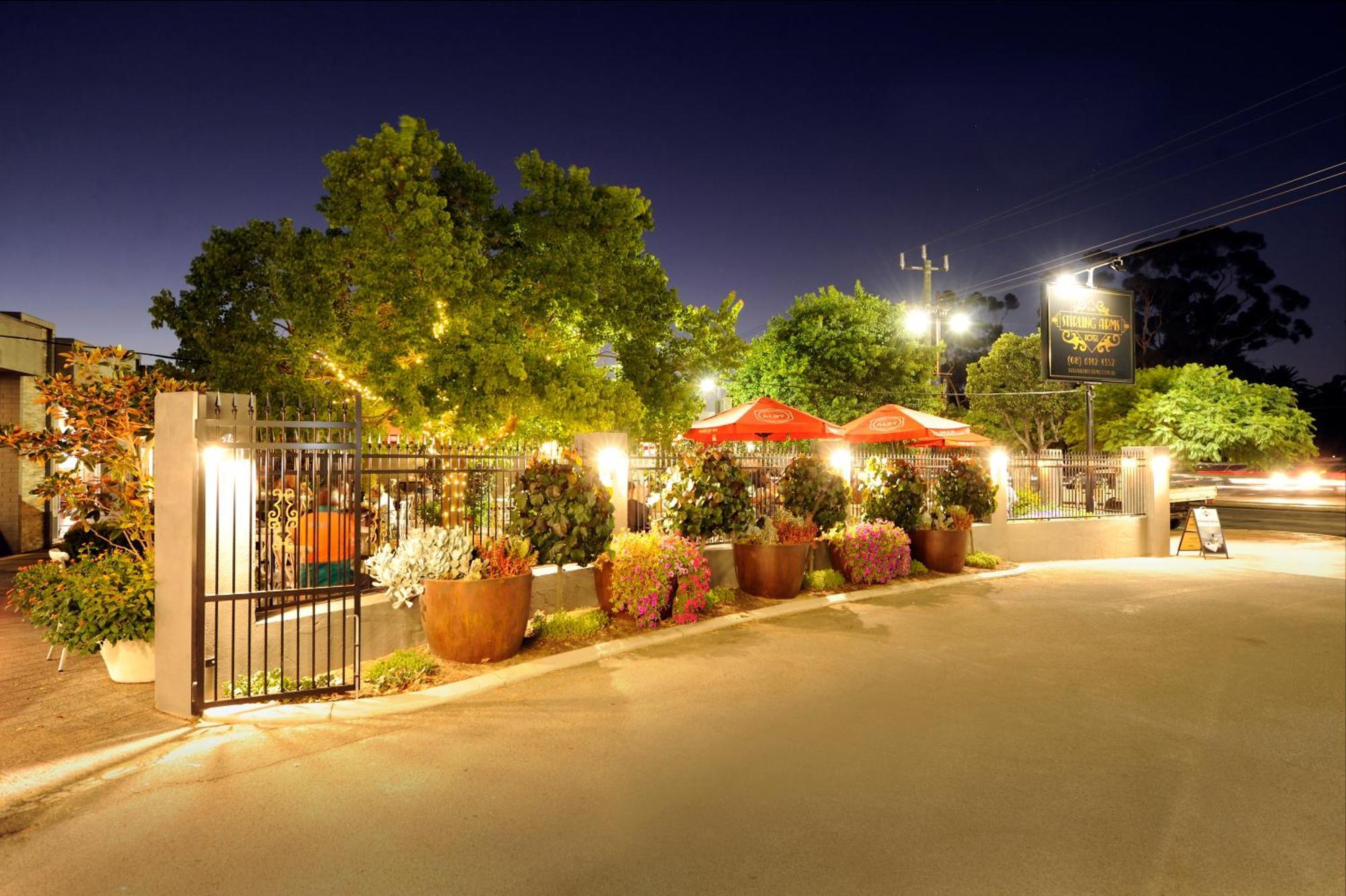 The Stirling Arms Hotel Perth Kültér fotó