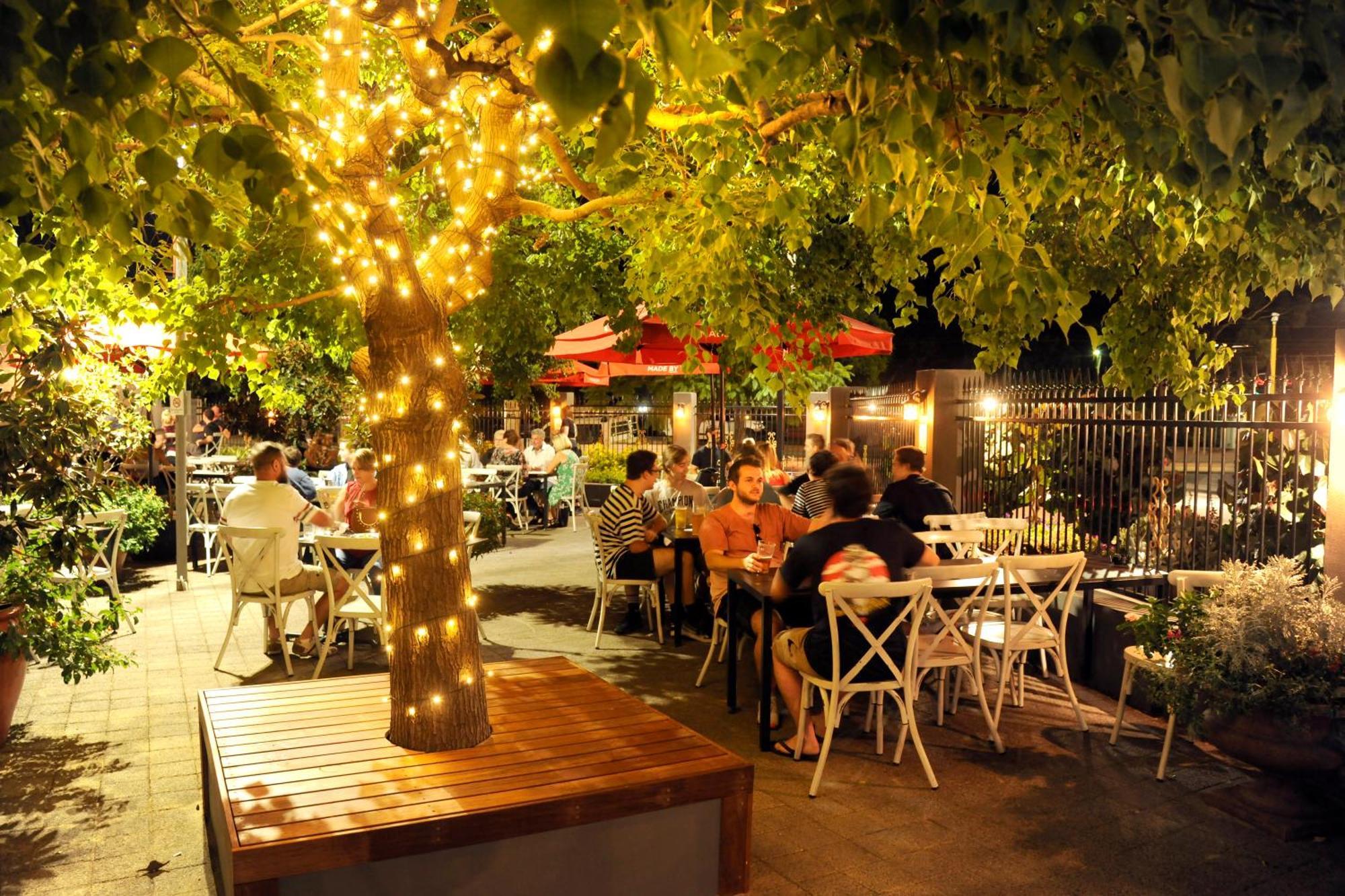 The Stirling Arms Hotel Perth Kültér fotó