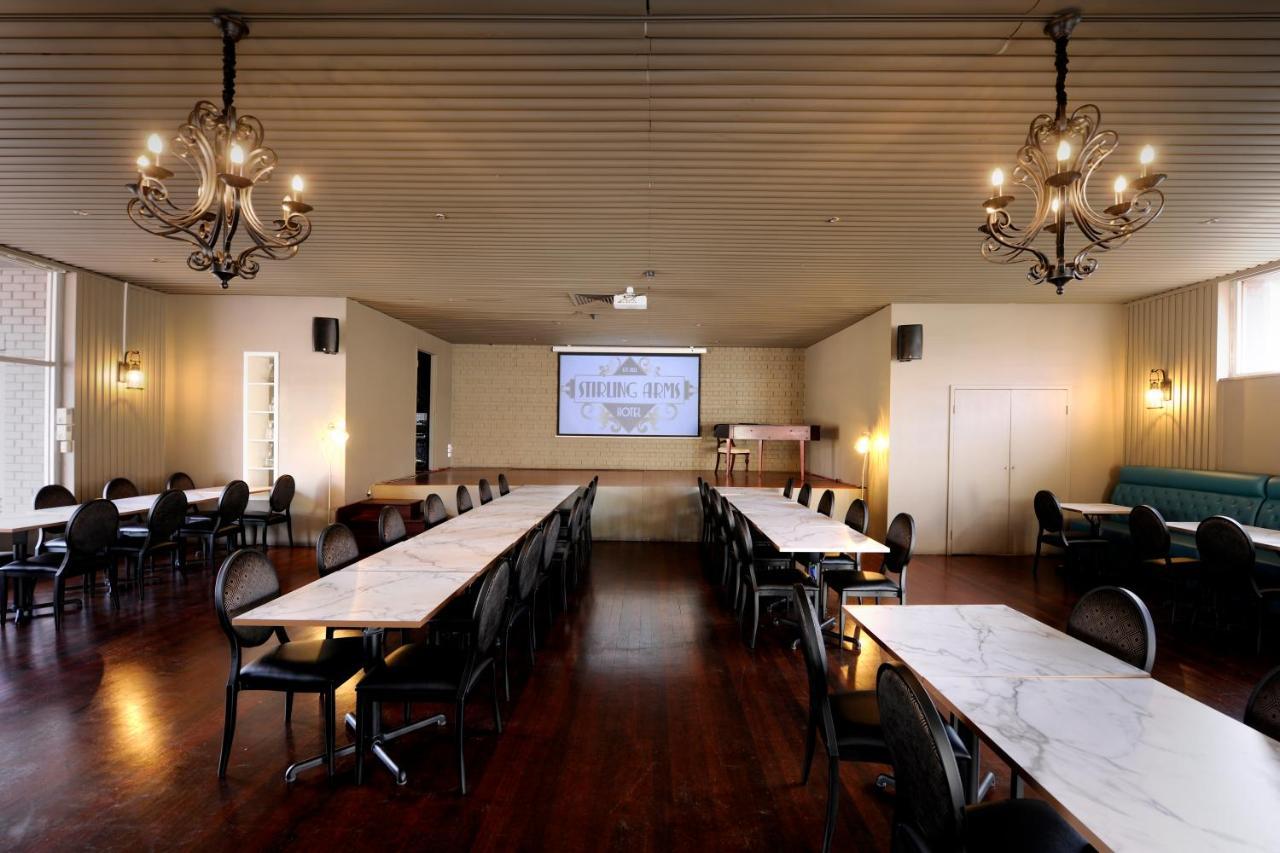 The Stirling Arms Hotel Perth Kültér fotó